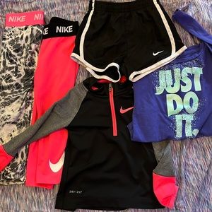 Toddler girls Nike lot size 2t